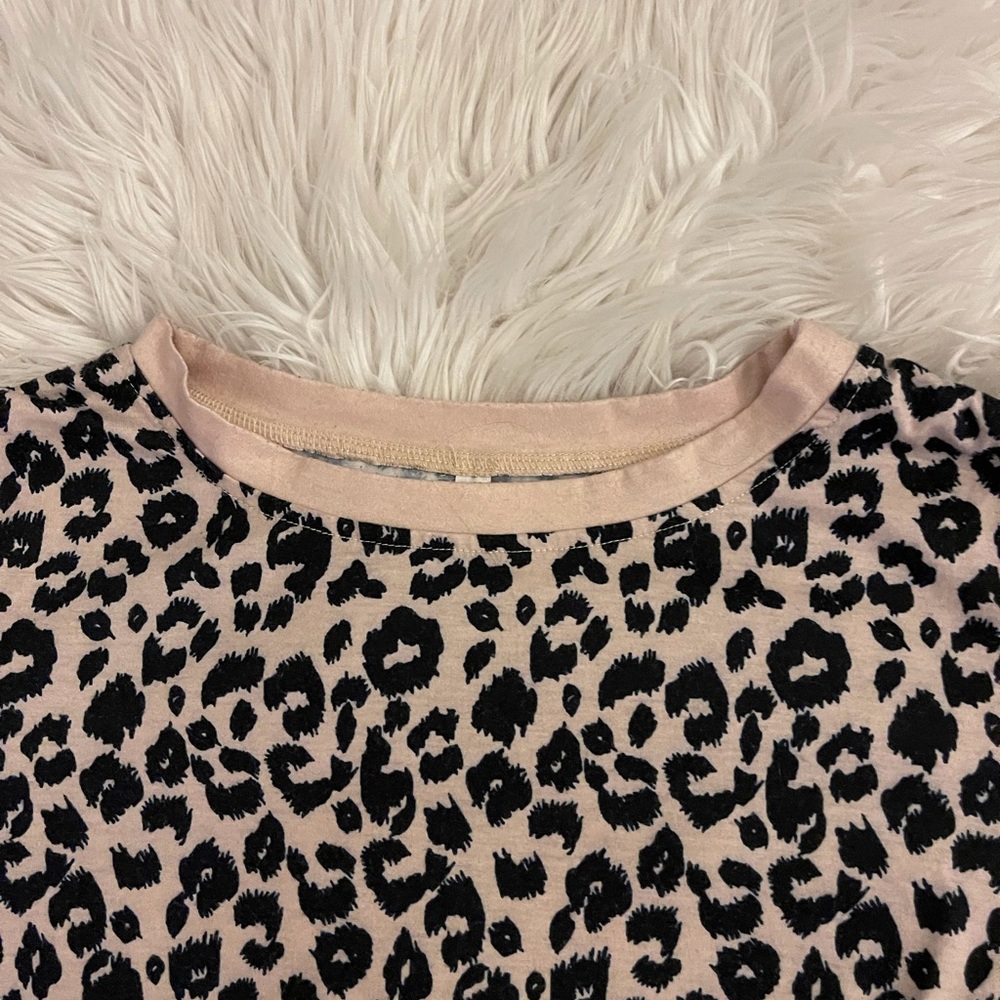 Leopard print | Top - Picture 3 of 16